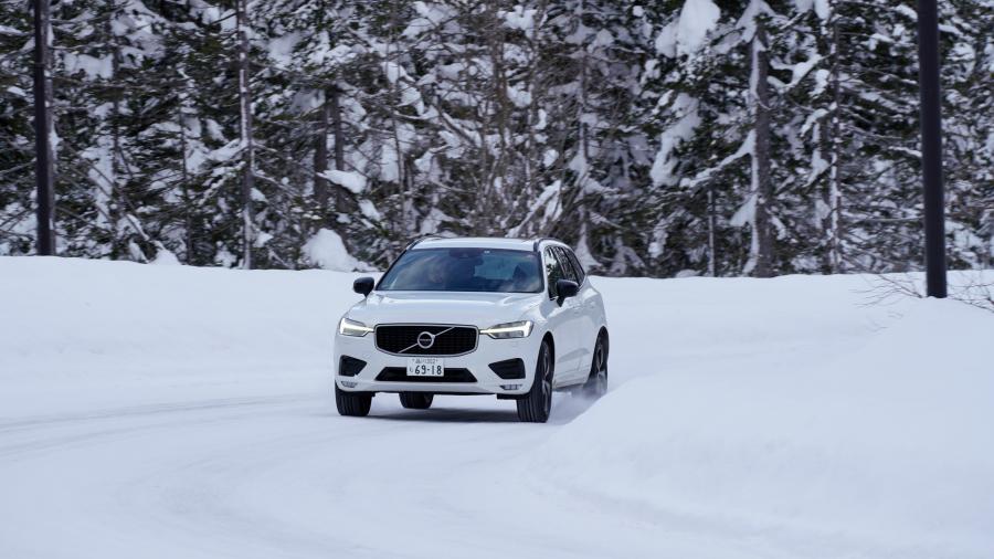  Volvo XC60 D4 R-Design 2017 года  (JP) (фото 29 из 32)